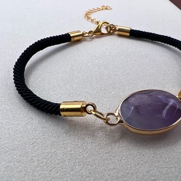 Handmade bracelet with a amethyst centre - Picture 2 of 5